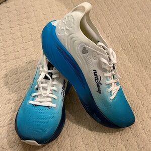 Brooks Disney Adrenaline 25 GTS Women’s 9